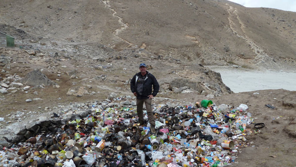 पाथीभरा पदमार्ग : ‘डस्टबिन’ रित्तो, आसपासमा फोहरको थुप्रो